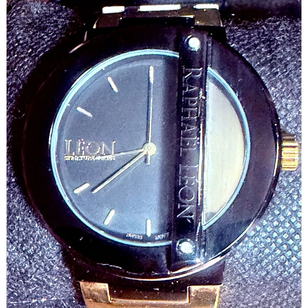 Raphaël Léon Signature Series Watch